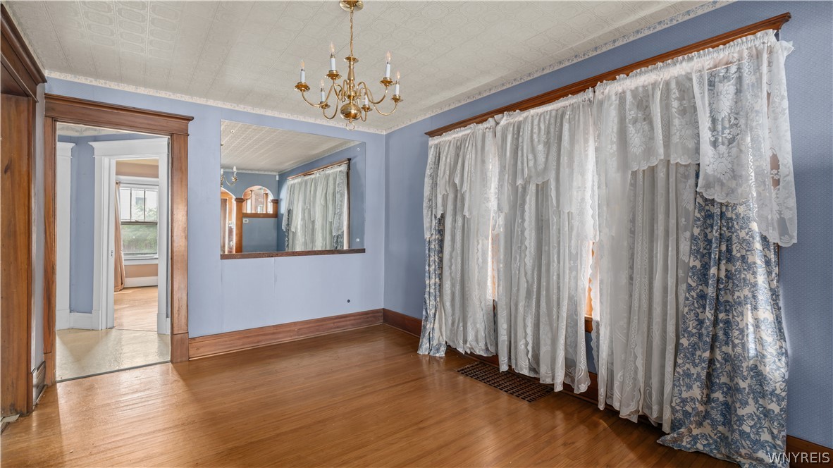 247 Rounds Avenue Buffalo, NY 14215 - Photo 8 of 37 Dining room