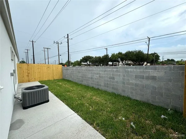 $1,050 | 7810 North 58th Street, Unit 1, Mission, TX 78573