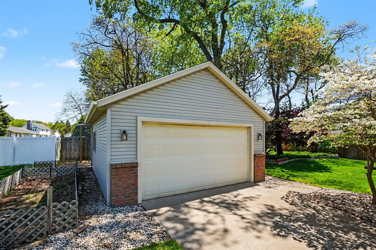 7368 Cherry Avenue Jenison, MI 49428 - Photo 23 of 37
