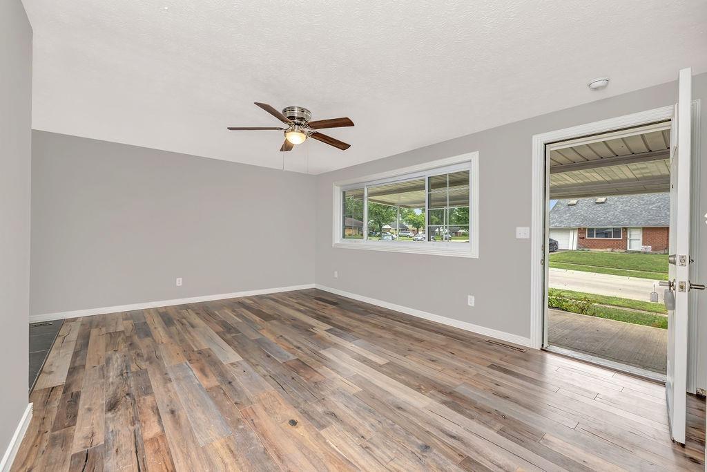 5788 Benedict Road Huber Heights, OH 45424 - Photo 8 of 36