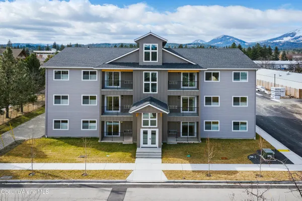 $369,000 | 424 South Olive Avenue, Unit 204, Sandpoint, ID 83864