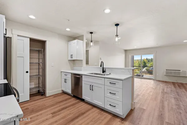 $369,000 | 424 South Olive Avenue, Unit 204, Sandpoint, ID 83864