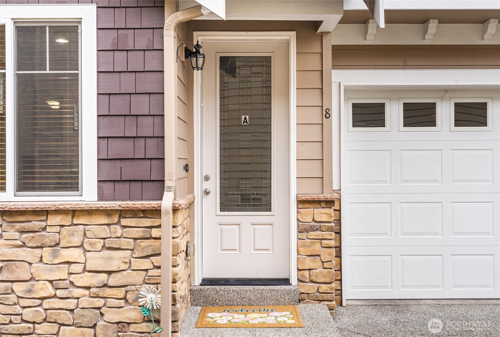 5110 153rd Place Southwest, Unit A Edmonds, WA 98026 - Photo 2 of 37