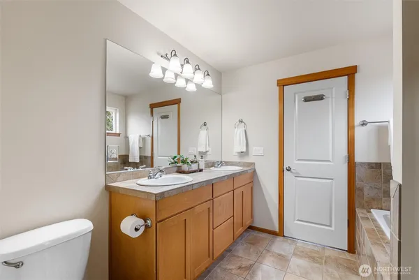 $579,800 | 5110 153rd Place Southwest, Unit A, Edmonds, WA 98026
