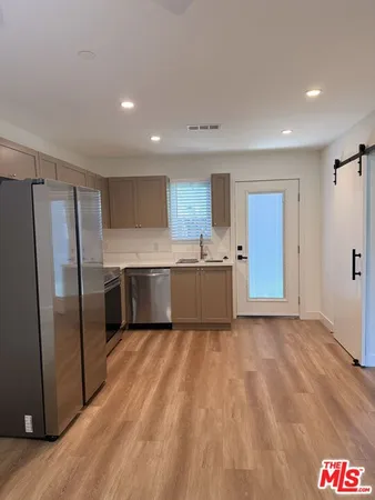 $2,650 | 6626 1/2 Woodlake Avenue, West Hills, CA 91307