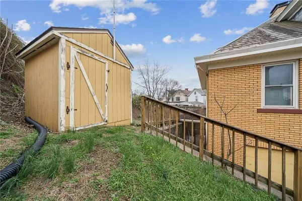 $250,000 | 701 Cowan Avenue, Jeannette, PA 15644