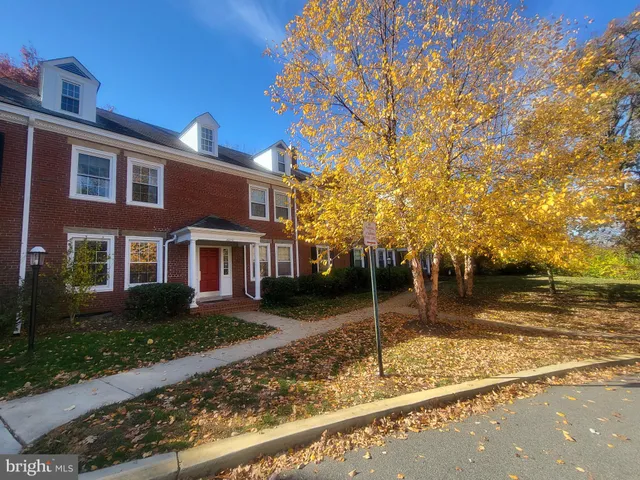 $3,000 | 3279 South Stafford Street, Unit B1, Arlington, VA 22206