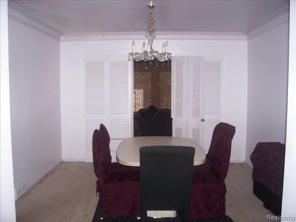 20405 Picadilly Road Detroit, MI 48221 - Photo 2 of 4 Dining
