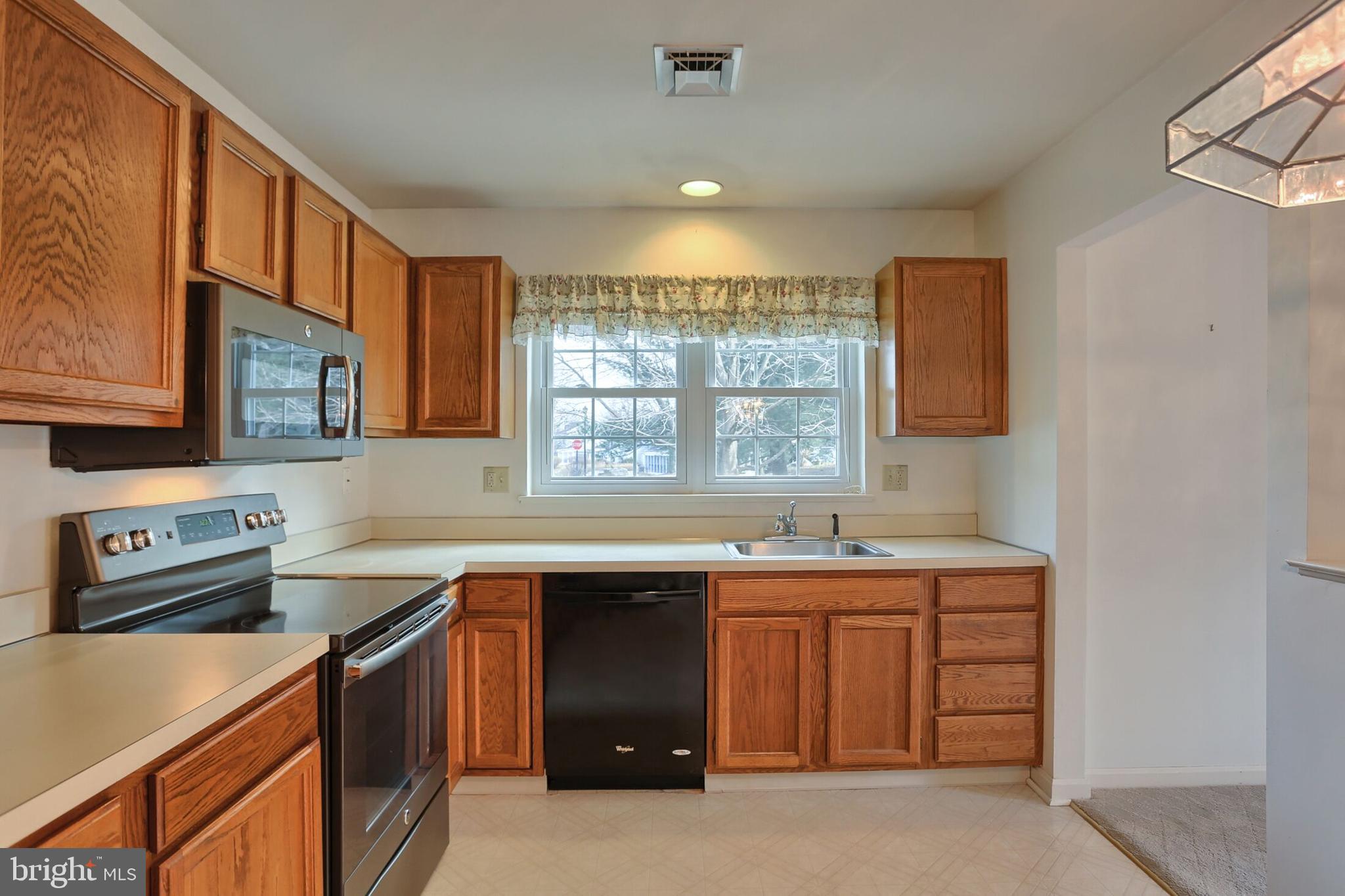 1857 Wexford Road Palmyra, PA 17078 - Photo 8 of 19 Gallery Image 8