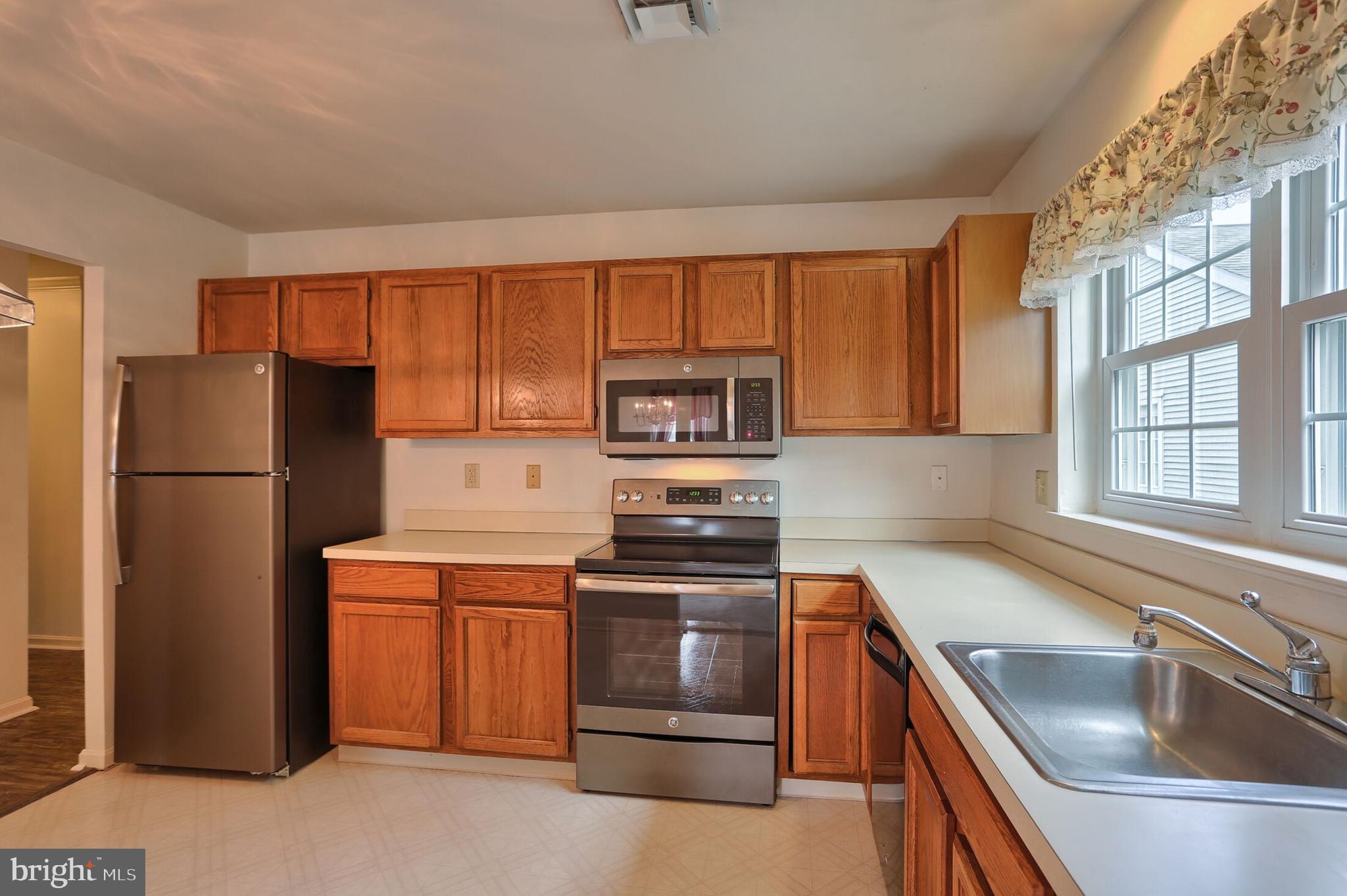 1857 Wexford Road Palmyra, PA 17078 - Photo 9 of 19 Gallery Image 9