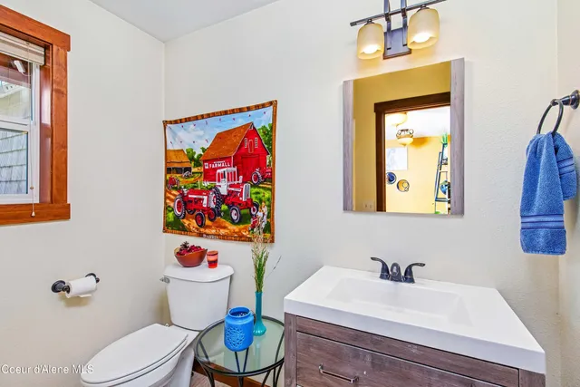 $1,500,000 | 241 North River Lake Drive, Clark Fork, ID 83811