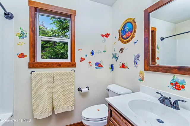 $1,500,000 | 241 North River Lake Drive, Clark Fork, ID 83811