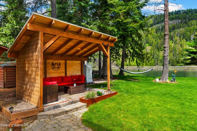 $1,500,000 | 241 North River Lake Drive, Clark Fork, ID 83811