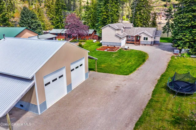 $1,500,000 | 241 North River Lake Drive, Clark Fork, ID 83811