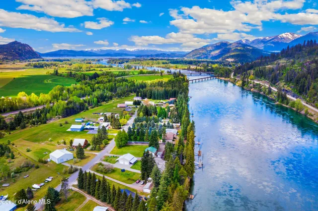 $1,500,000 | 241 North River Lake Drive, Clark Fork, ID 83811