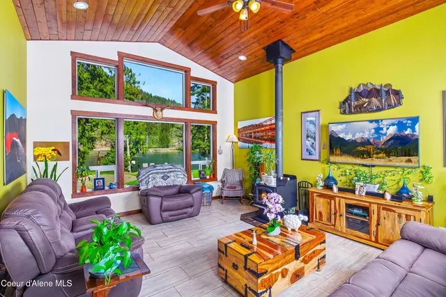 $1,500,000 | 241 North River Lake Drive, Clark Fork, ID 83811