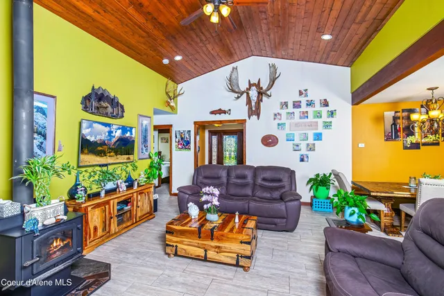 $1,500,000 | 241 North River Lake Drive, Clark Fork, ID 83811