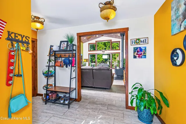 $1,500,000 | 241 North River Lake Drive, Clark Fork, ID 83811