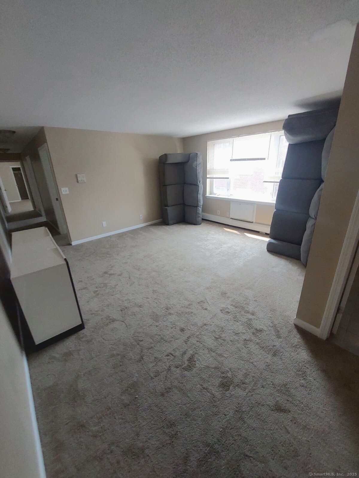 63 Huntington Street, Unit 2B Hartford, CT 06105 - Photo 6 of 6 a view of an empty room and a window