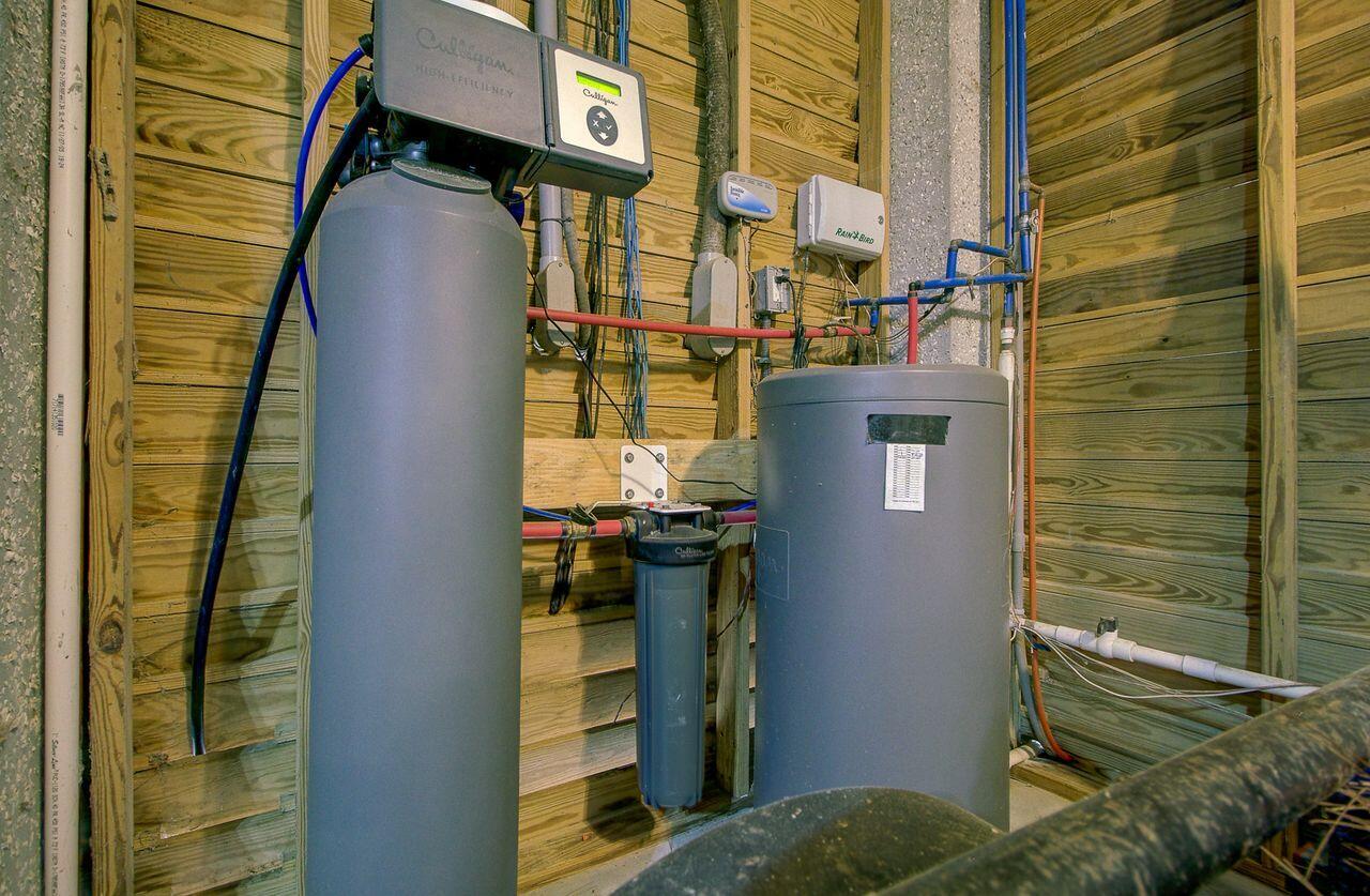 10088 Hercules Road McClellanville, SC 29458 - Photo 36 of 49 52