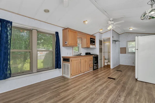 $110,000 | 82 Dinosaur Road, Wilmington, IL 60481