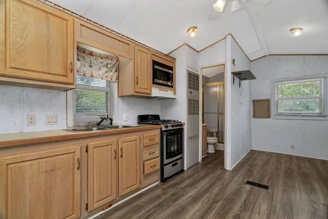 $110,000 | 82 Dinosaur Road, Wilmington, IL 60481