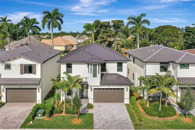 $1,600,000 | 1427 Southwest 23rd Street, Fort Lauderdale, FL 33315