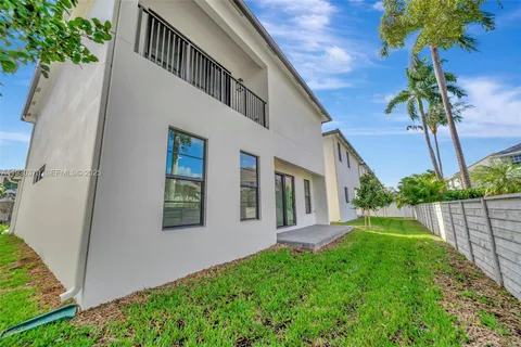 $1,600,000 | 1427 Southwest 23rd Street, Fort Lauderdale, FL 33315