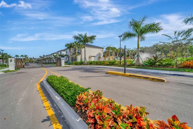 $1,600,000 | 1427 Southwest 23rd Street, Fort Lauderdale, FL 33315