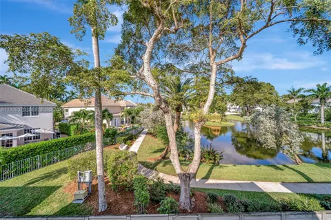 $1,600,000 | 1427 Southwest 23rd Street, Fort Lauderdale, FL 33315