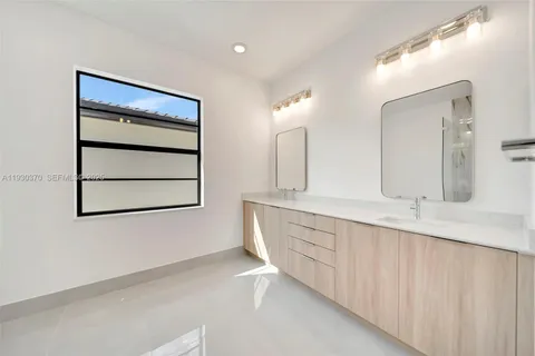 $1,600,000 | 1427 Southwest 23rd Street, Fort Lauderdale, FL 33315