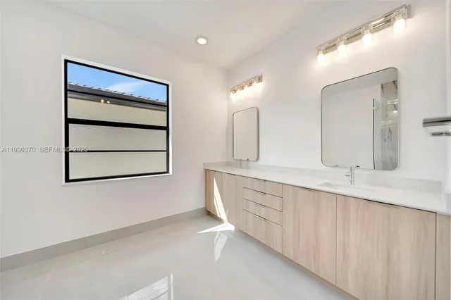 $1,600,000 | 1427 Southwest 23rd Street, Fort Lauderdale, FL 33315