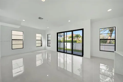 $1,600,000 | 1427 Southwest 23rd Street, Fort Lauderdale, FL 33315