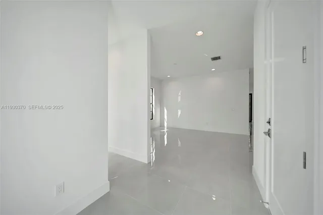 $1,600,000 | 1427 Southwest 23rd Street, Fort Lauderdale, FL 33315