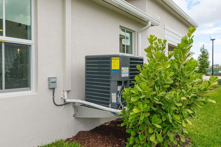 10307 Dreamweaver Road Port St. Lucie, FL 34987 - Photo 50 of 55 Side