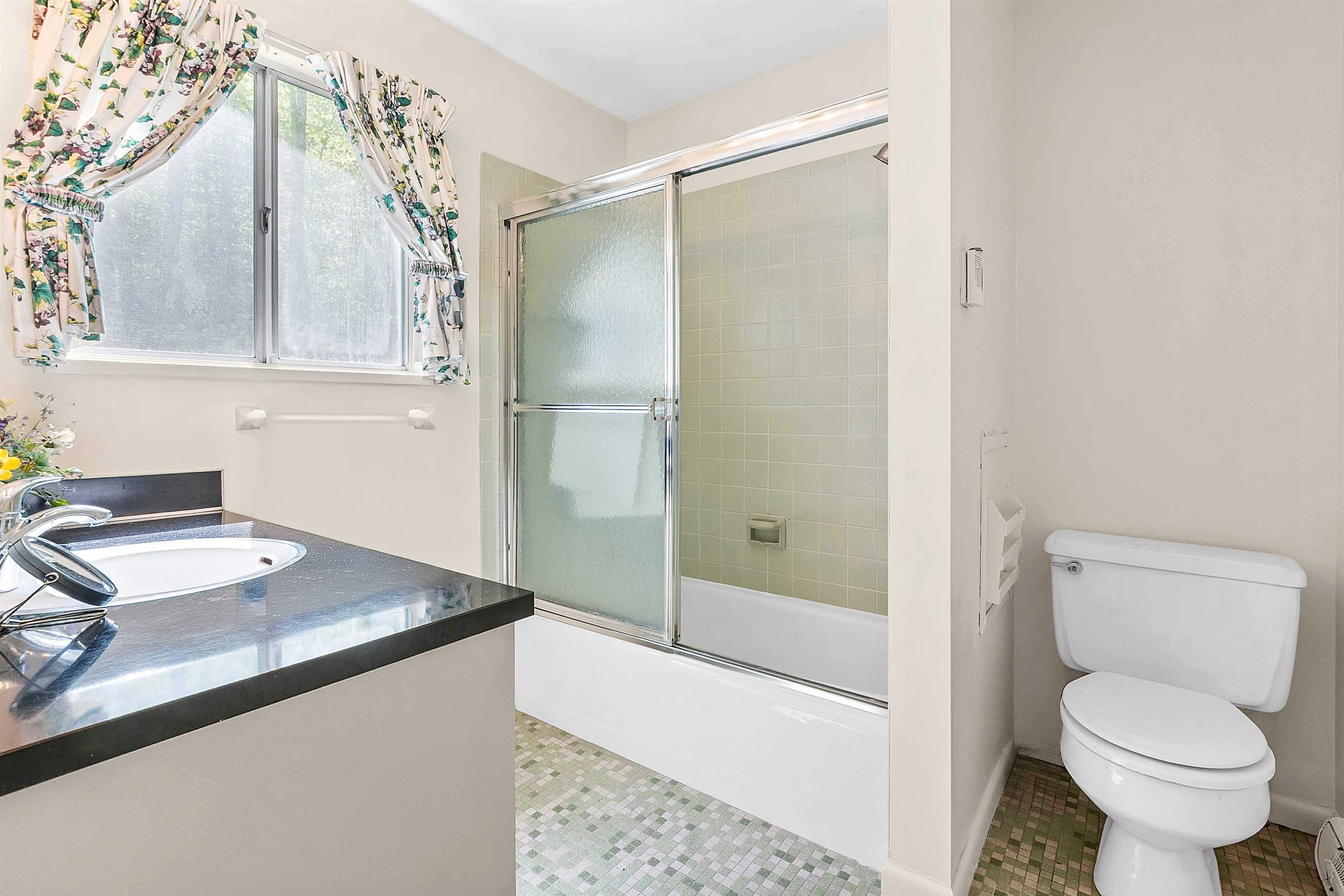 247 Sugarhouse Road New London, NH 03257 - Photo 15 of 24 Gallery Image 15