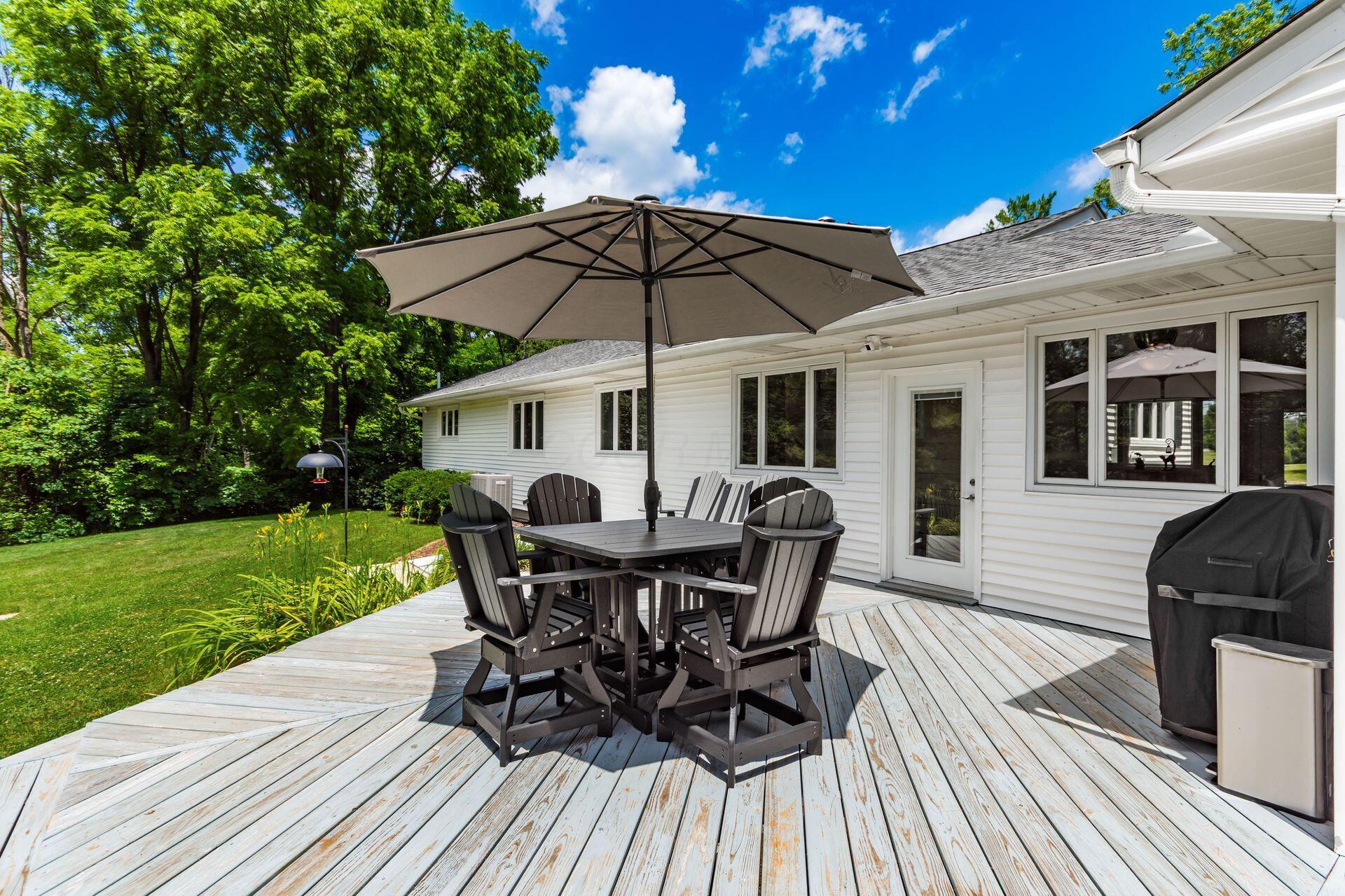 2275 Gardner Road Galloway, OH 43119 - Photo 26 of 38 Deck
