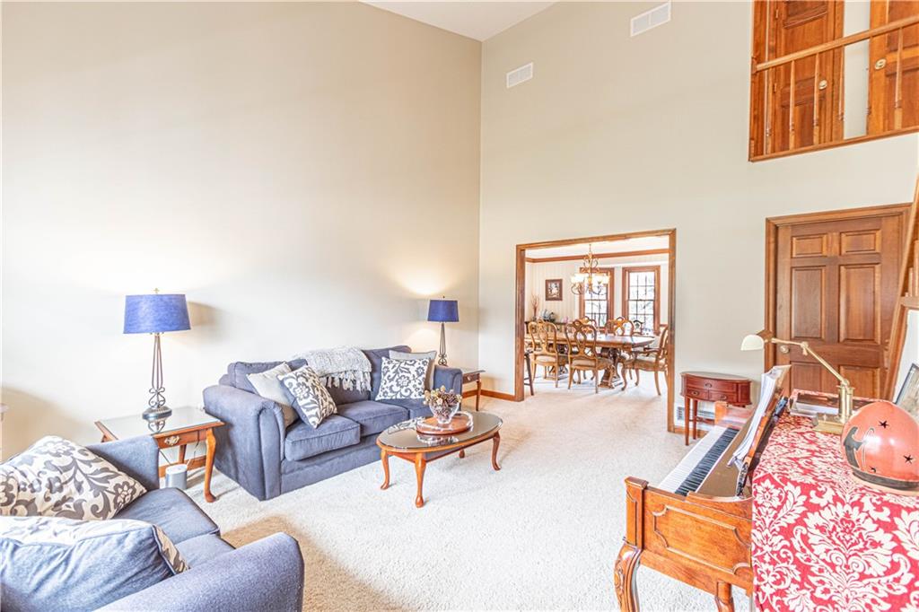 331 Cobblestone Circle McKees Rocks, PA 15136 - Photo 4 of 44 a living room with furniture and a wooden floor