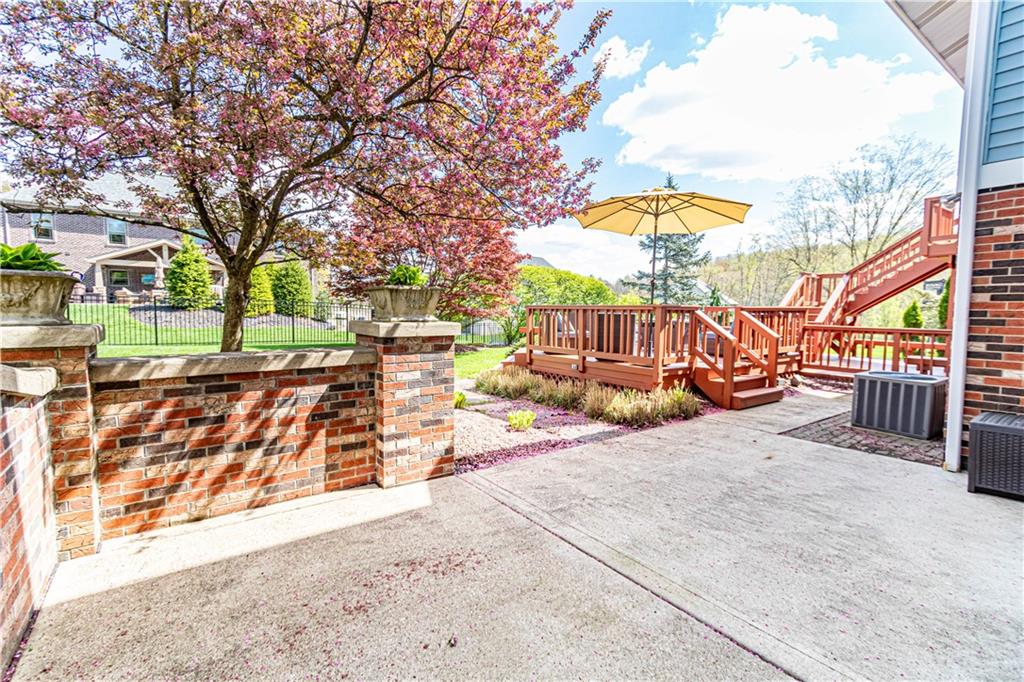 331 Cobblestone Circle McKees Rocks, PA 15136 - Photo 41 of 44 a view of a park with iron fence
