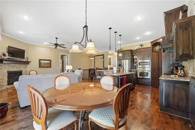 $648,000 | 11792 West 144th Place, Olathe, KS 66062