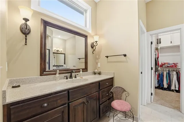 $648,000 | 11792 West 144th Place, Olathe, KS 66062