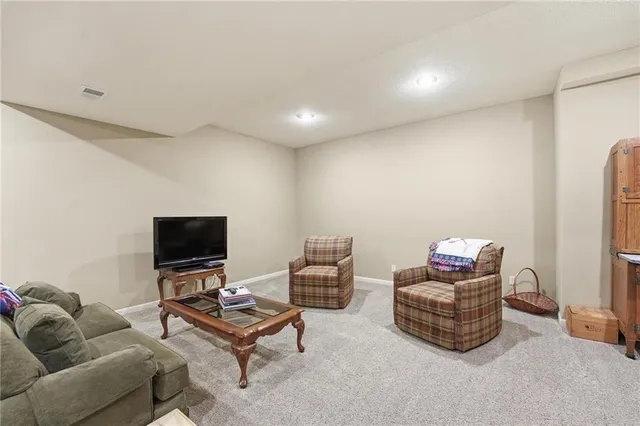 $648,000 | 11792 West 144th Place, Olathe, KS 66062