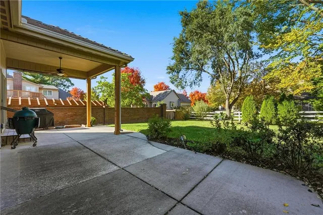 $648,000 | 11792 West 144th Place, Olathe, KS 66062