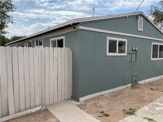 $330,000 | 113 West Fredricks Street, Barstow, CA 92311