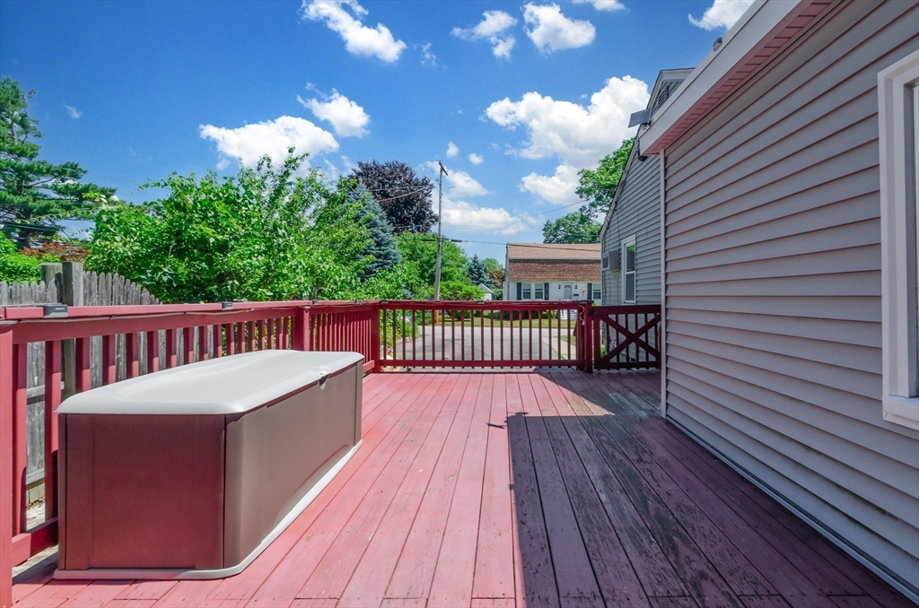 263 Maple Street Warwick, RI 02888 - Photo 20 of 23