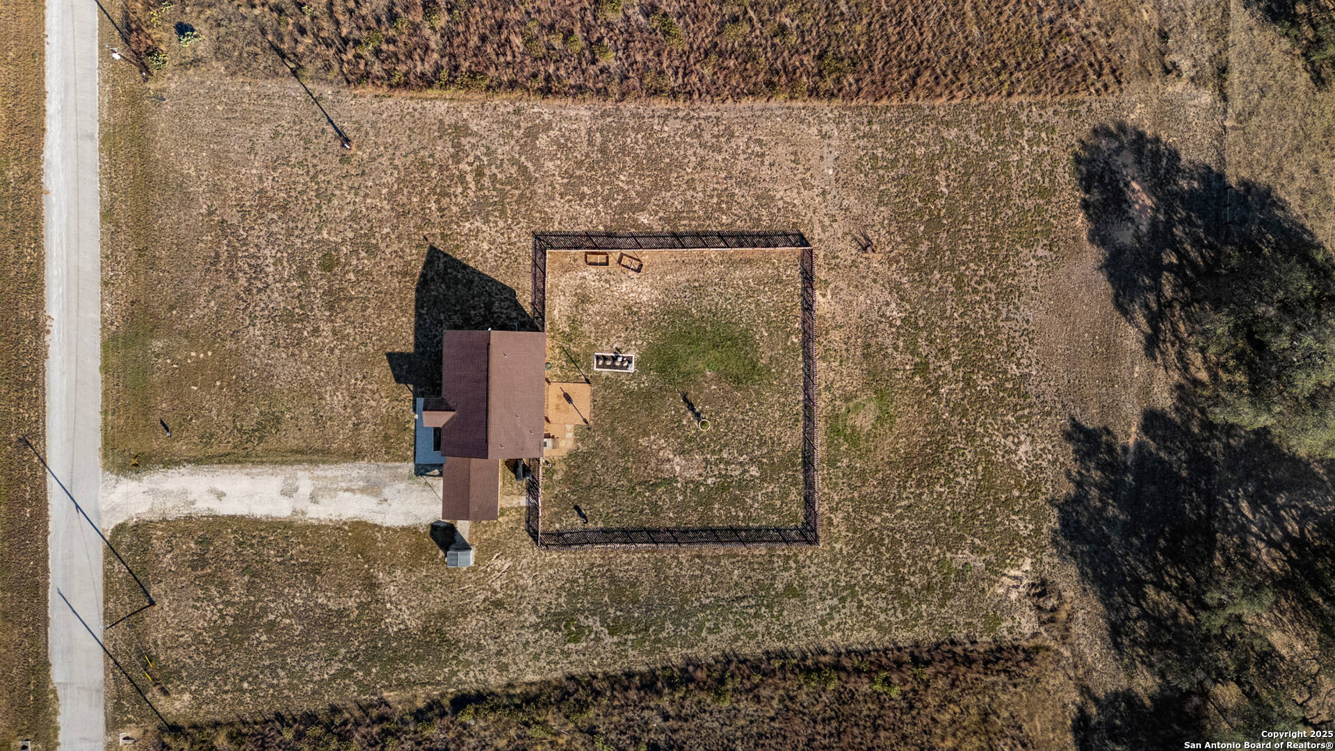 118 Stallion Trail Natalia, TX 78059 - Photo 33 of 35 a bathroom with a shower