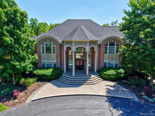 $2,900,000 | 8479 Misty Meadows, Grand Blanc, MI 48439
