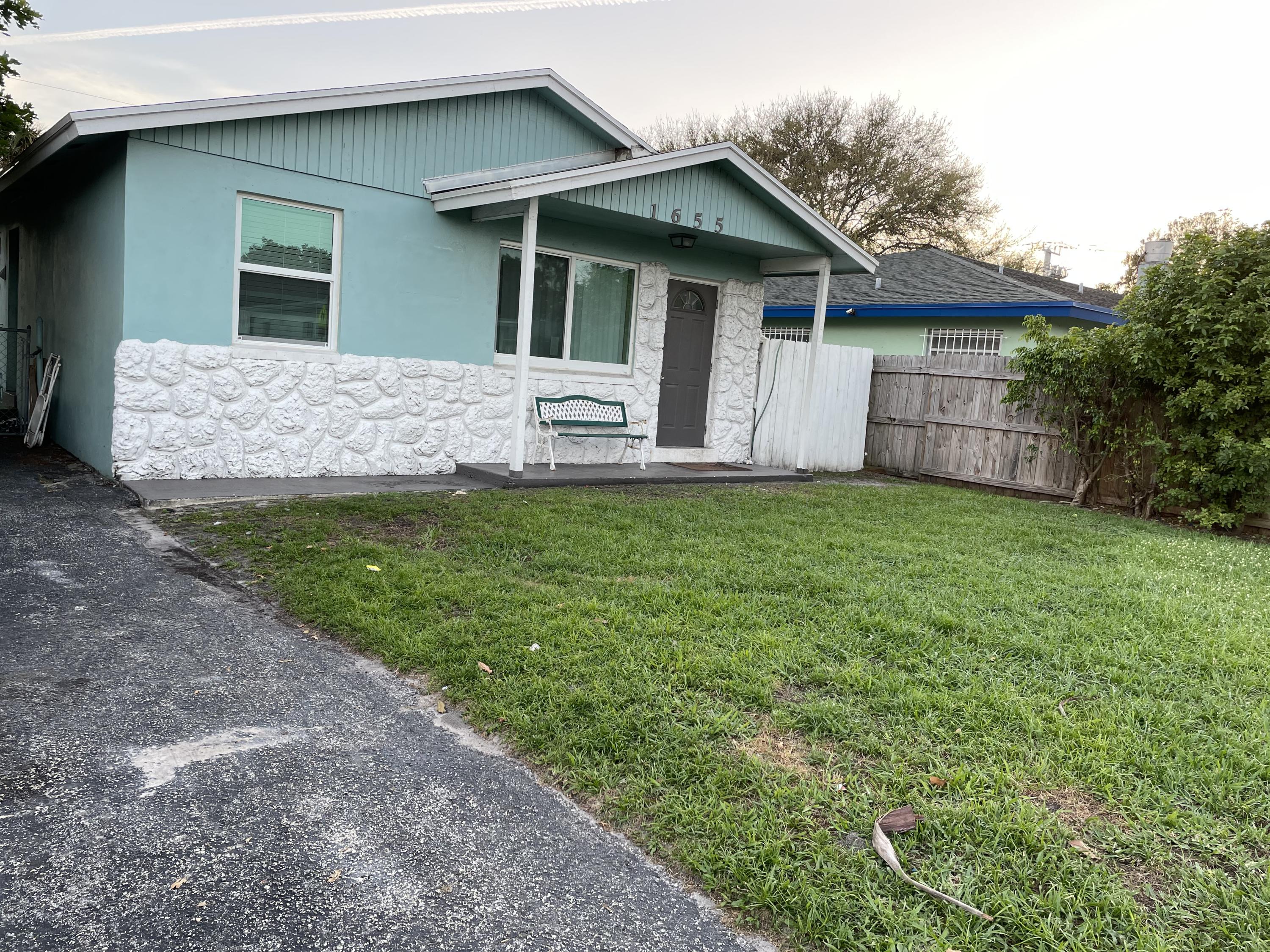 1655 West 15th Street Riviera Beach, FL 33404 - Photo 2 of 21 IMG_0781