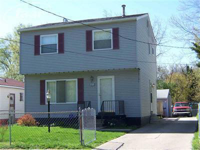 1910 East Carpenter Road Flint, MI 48505 - Photo 1 of 6 20111248.JPG