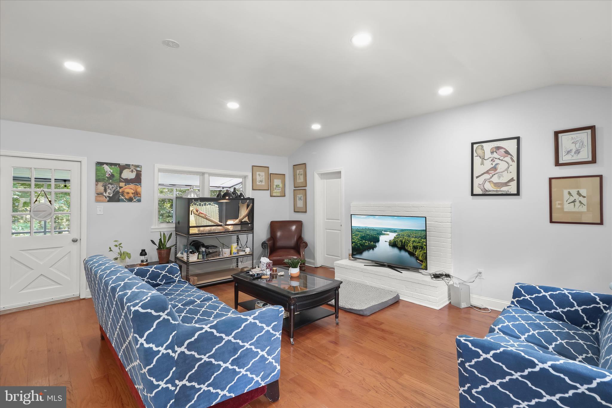 14213 Longnecker Road Reisterstown, MD 21136 - Photo 5 of 44 a living room with furniture ceiling fan and a rug